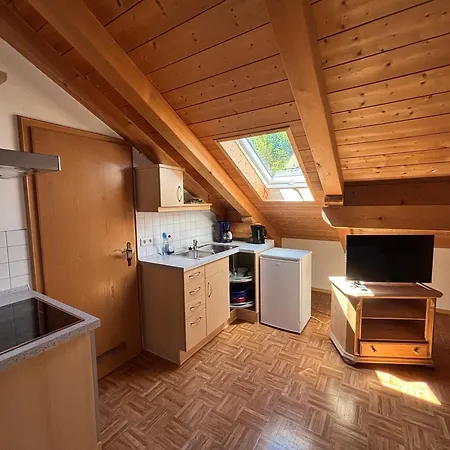 Konukevi Bayersoier Hof 3*