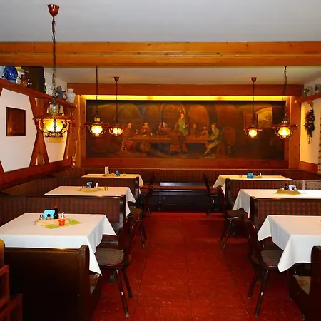 Guest house Bayersoier Hof 2*